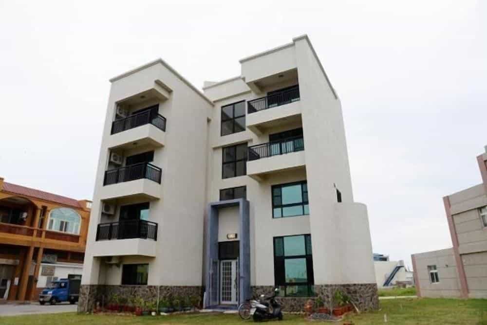 Longman Villa