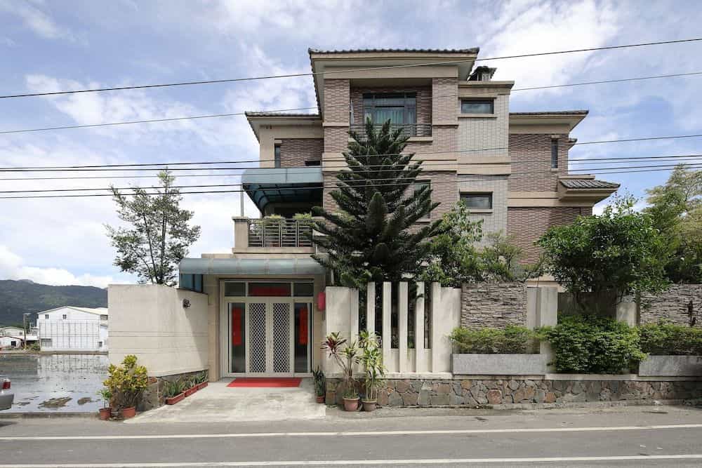 Yuli Rainbow Bridge Bed & Breakfast Yuli Rainbow Bridge Bed & Breakfast