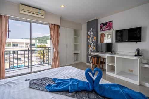 Santi White House Patong
