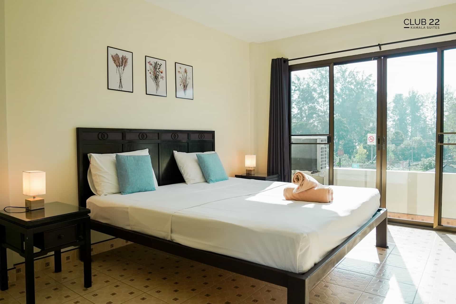 Club 22 Kamala Suites