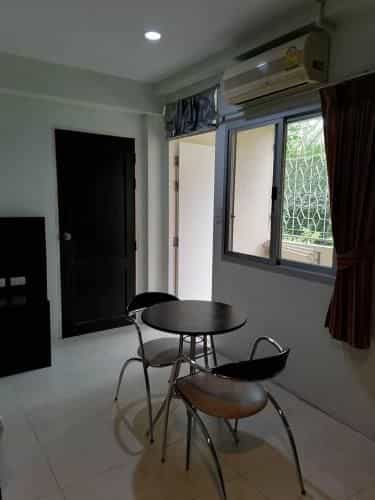 Orm Thong Apartments