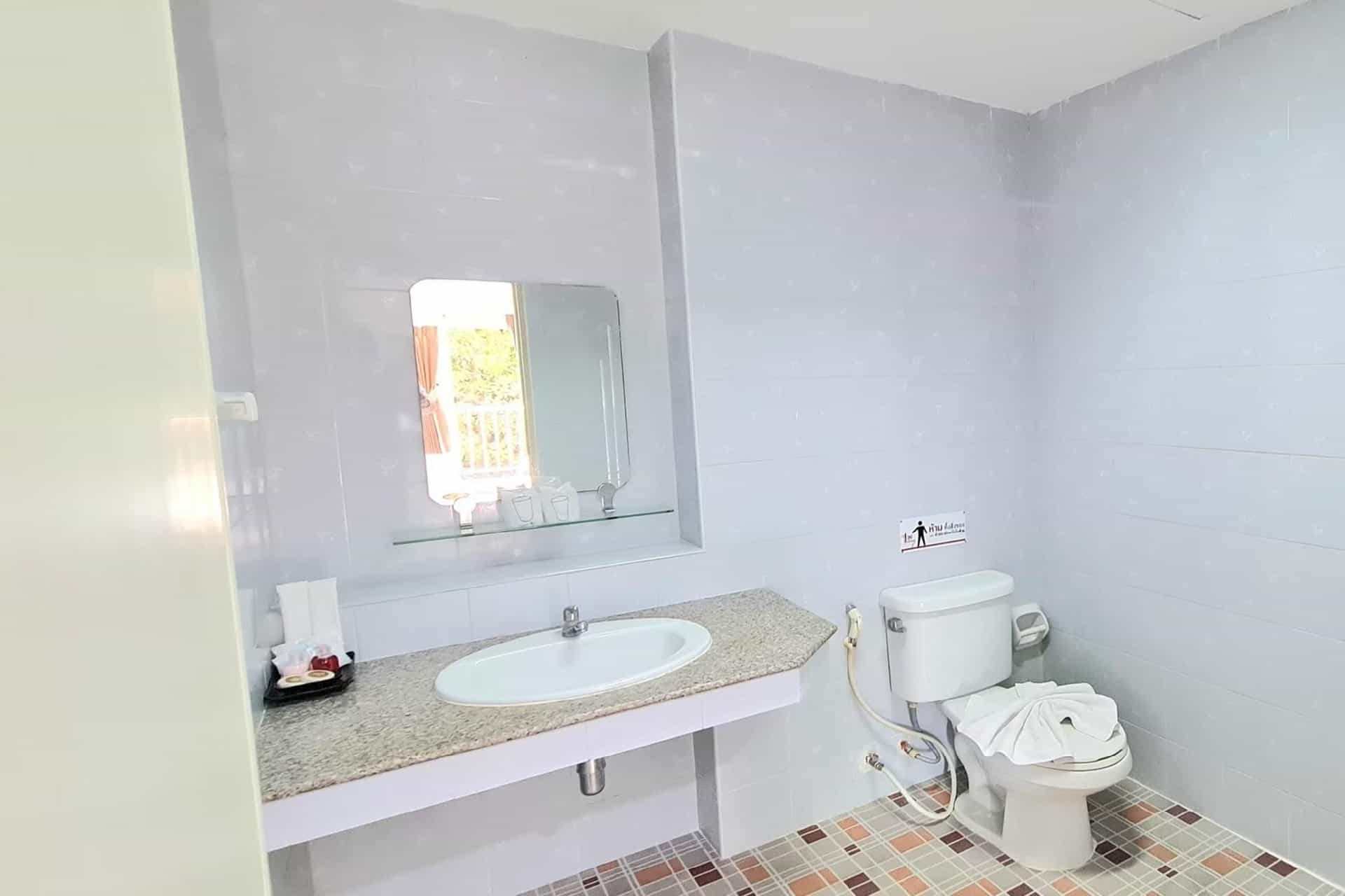 Baan Bonsuan Hill Guesthouse