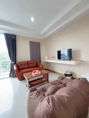 Shi-ro-i Poshtel