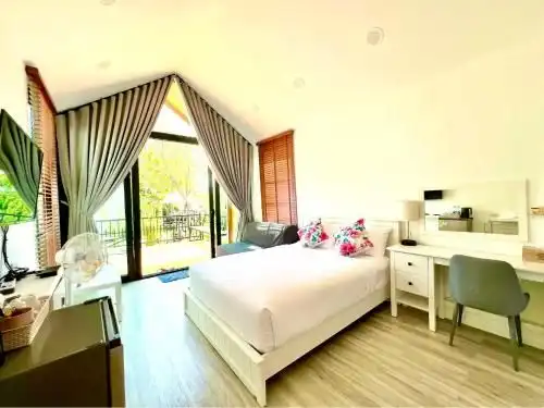 เพลินอุรา พูลวิลล่าคาเฟ่ เพลินอุรา พูลวิลล่าคาเฟ่