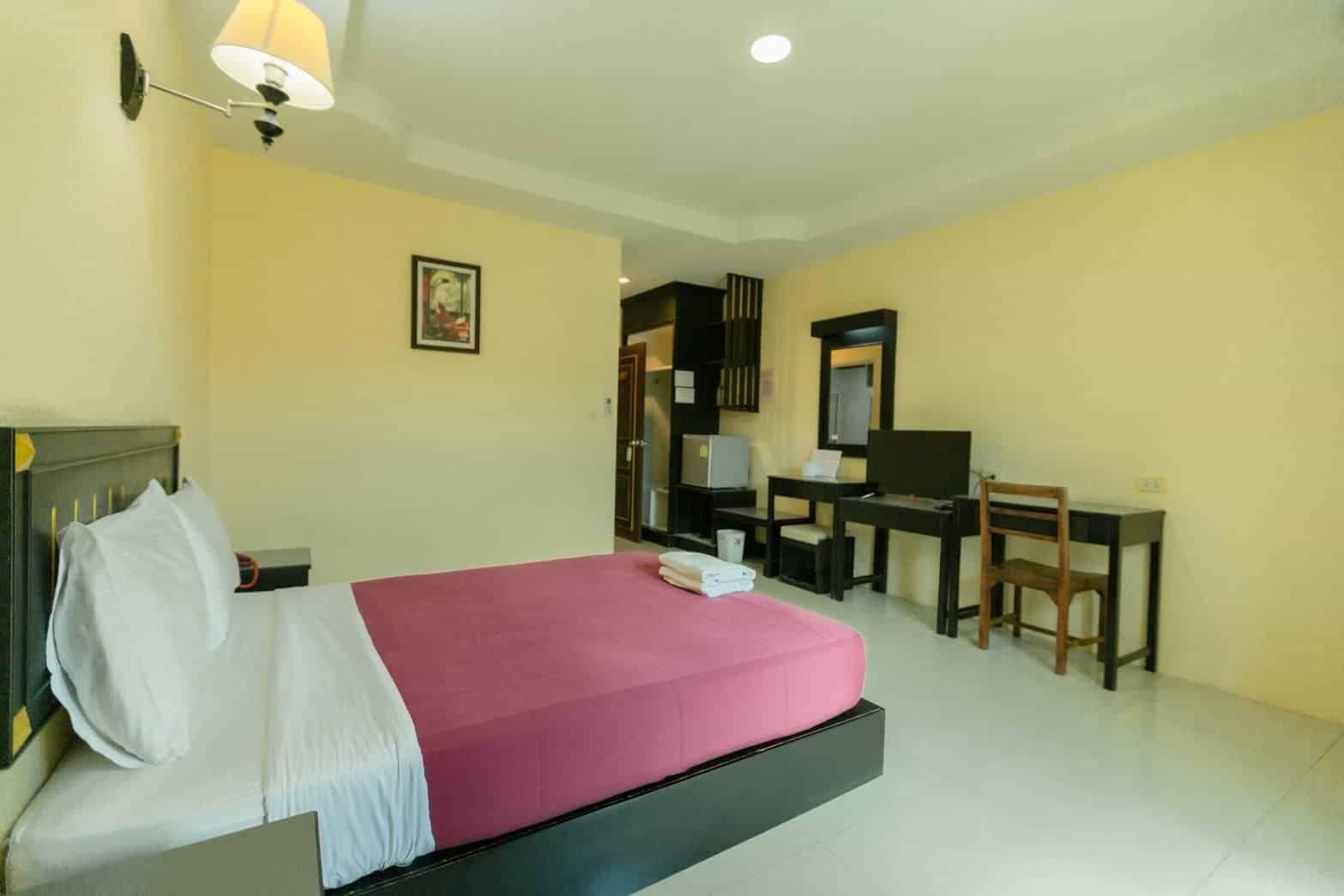 โรงแรม เจอาร์ดี รีสอร์ท ลพบุรี โรงแรม เจอาร์ดี รีสอร์ท ลพบุรี