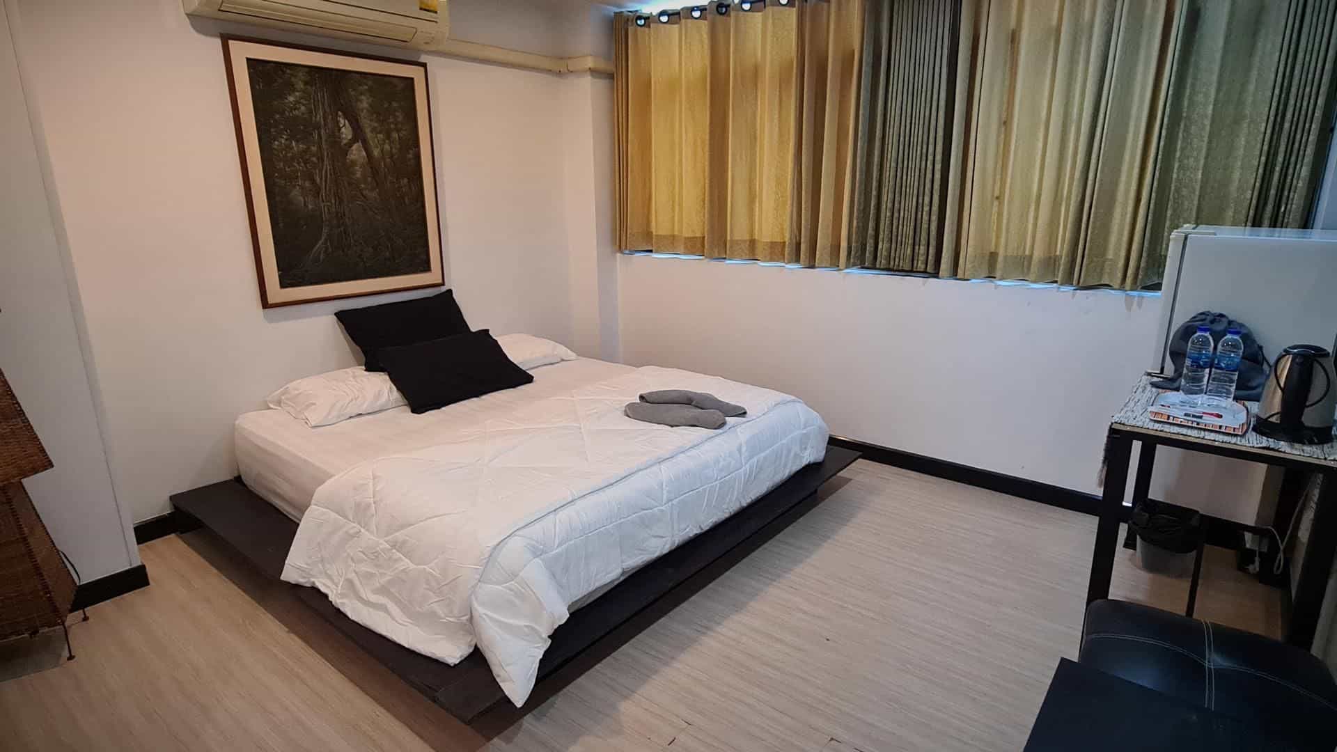 Donmueang Station Hostel
