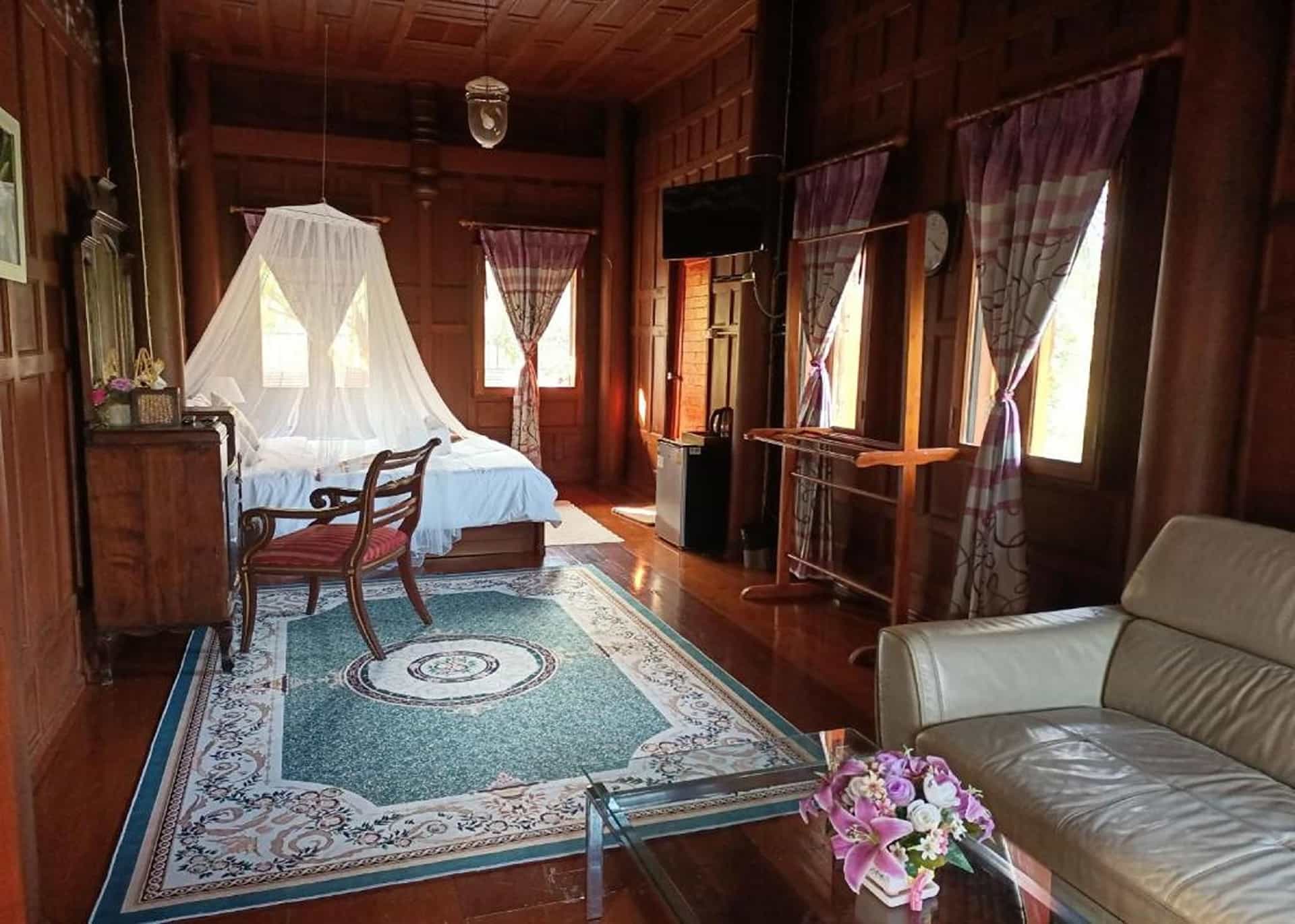เรือนไทย อยุธยา รีสอร์ท แอนด์ เรสเตอร์รองต์ เรือนไทย อยุธยา รีสอร์ท แอนด์ เรสเตอร์รองต์