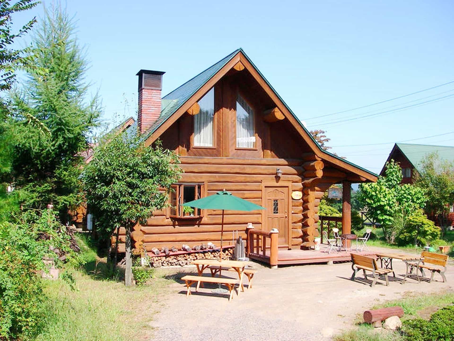 Canadian Log Cottage Takitaro