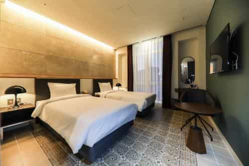 โรงแรมเลอ โซล