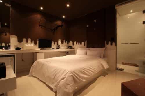 โรงแรมป็อป 2