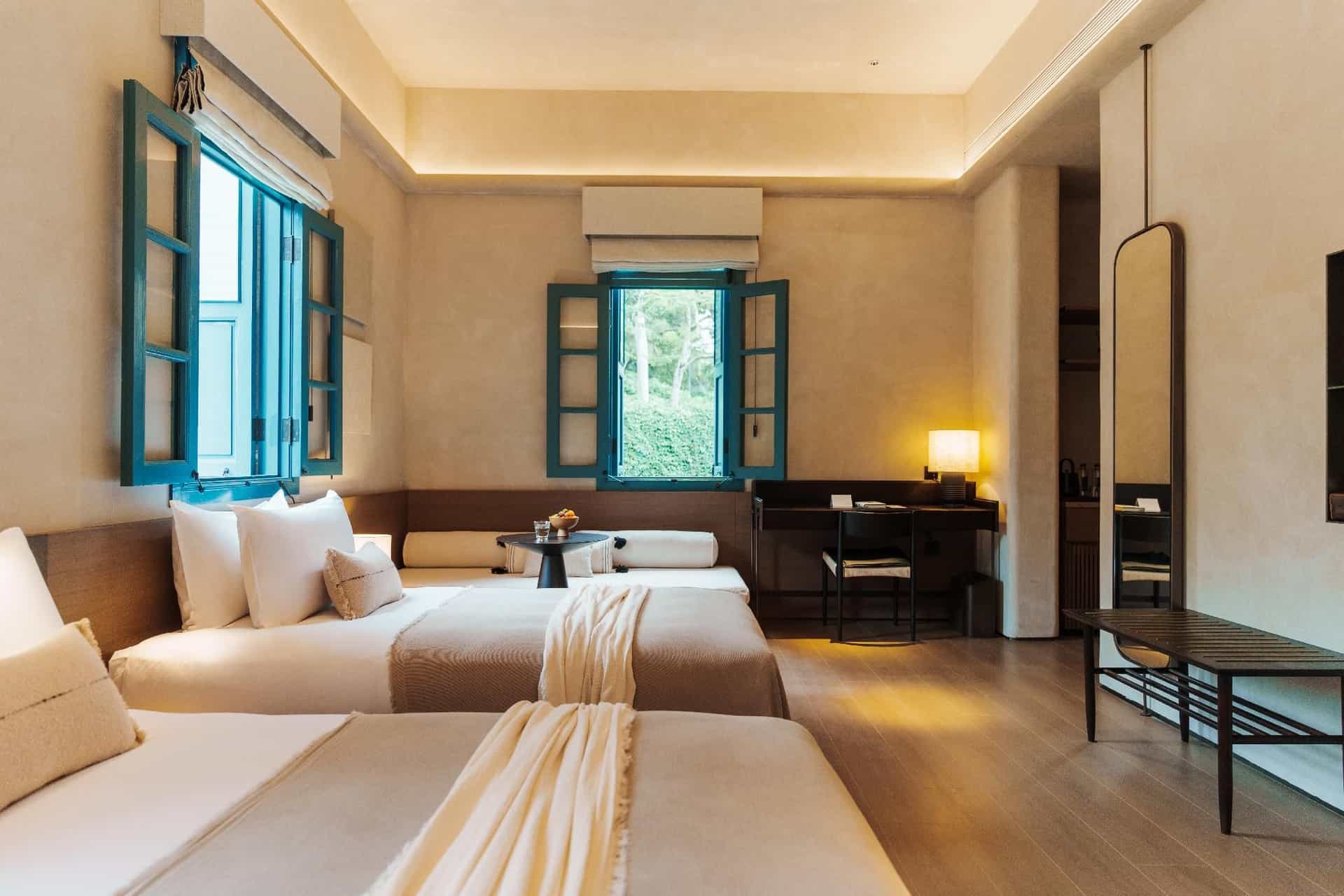 Listen to Anyu Hotel