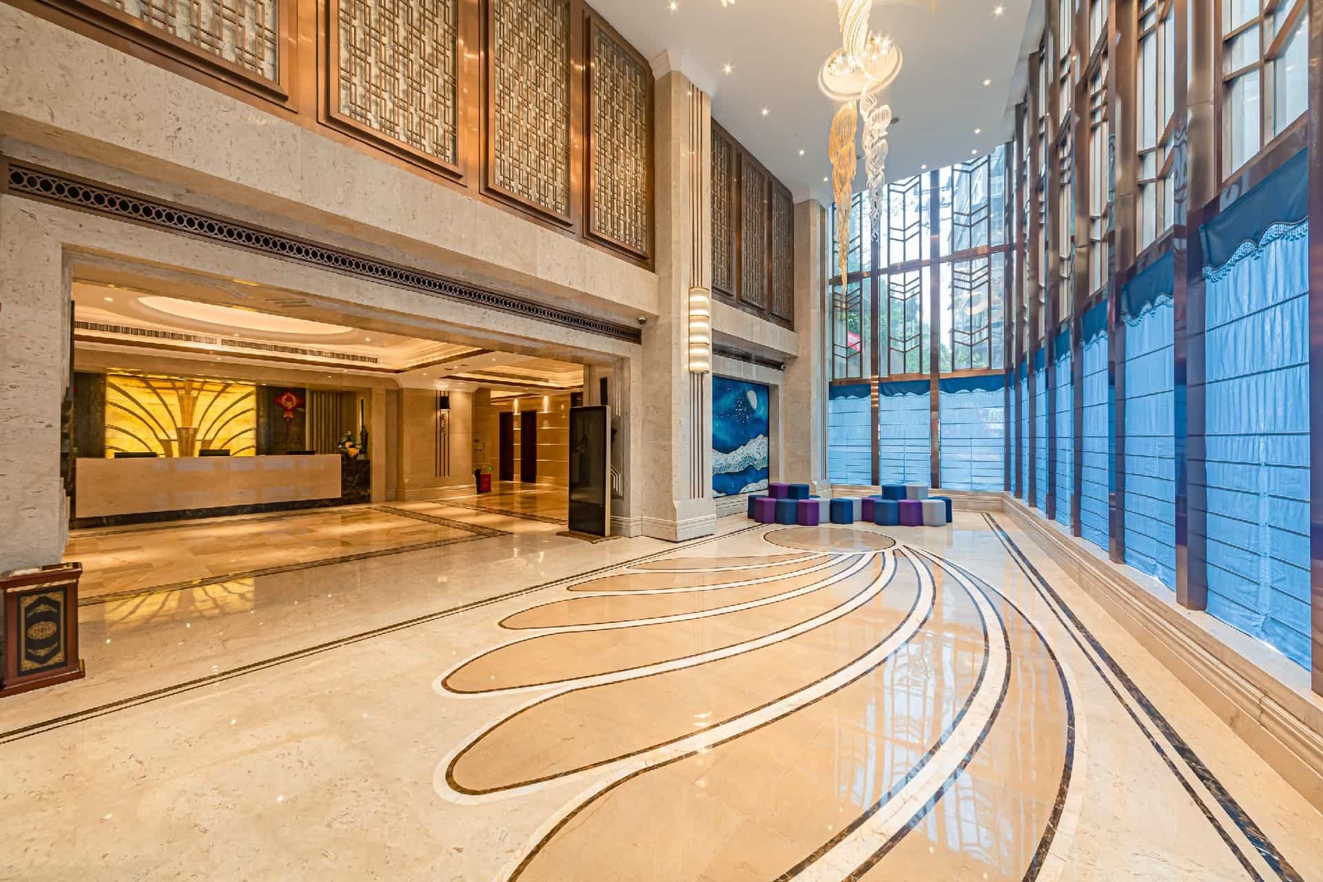 โรงแรมเรเซน คิงทาวน์ ฉงชิ่ง ลี่อ่างปิง