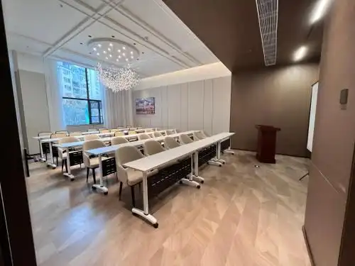 โรงแรมอาทัวร์ ฉงชิ่ง ปี้ซาน ย่านการเงินถนนไฟแนนเชียล