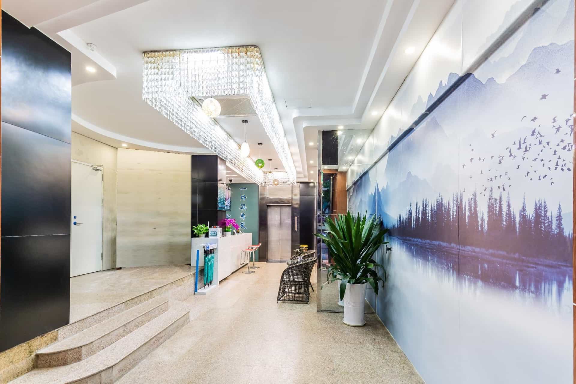 Foshan lante hotel (zu miao subway station)