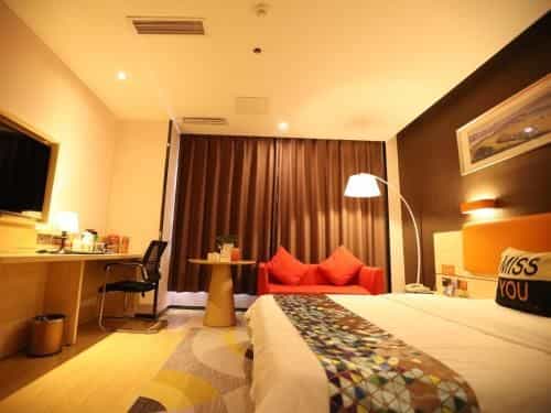 7 Days Premium Deyang Shifang Square