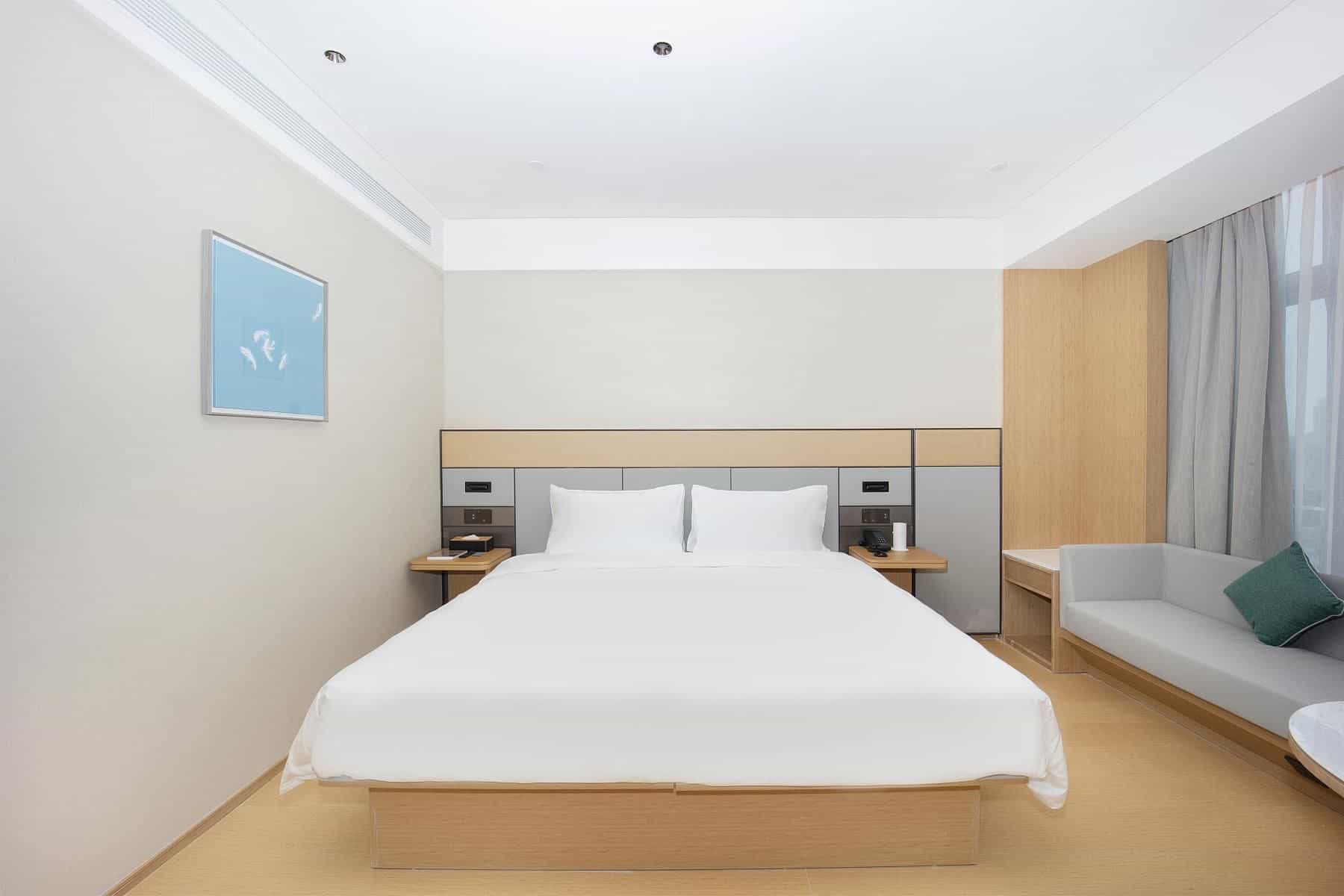 JI Hotel Luzhou Bubugao Plaza