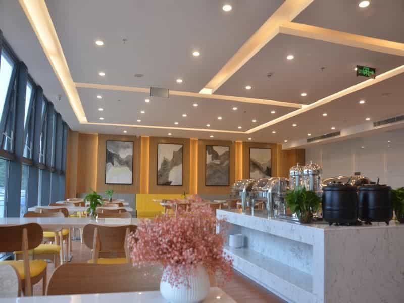 กรีนทรี อินน์ กุ้ยหยาง อู๋ตังดิสตริก ไฮ-สปีด เรลเวย์ อีสต์ สเตชั่น