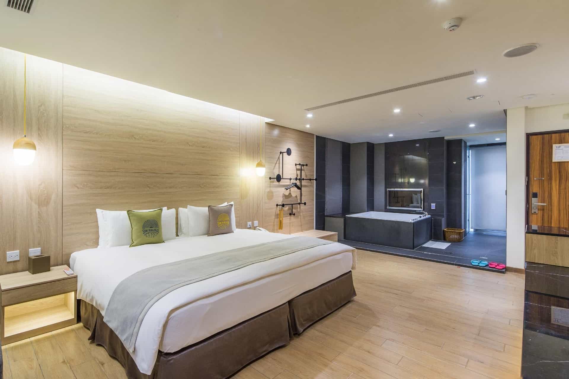 โรงแรมซัน ไดอะล็อก โรงแรมซัน ไดอะล็อก