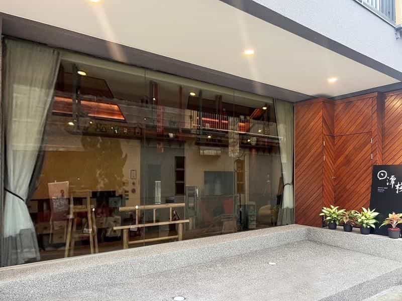 โรงแรมซันเลค