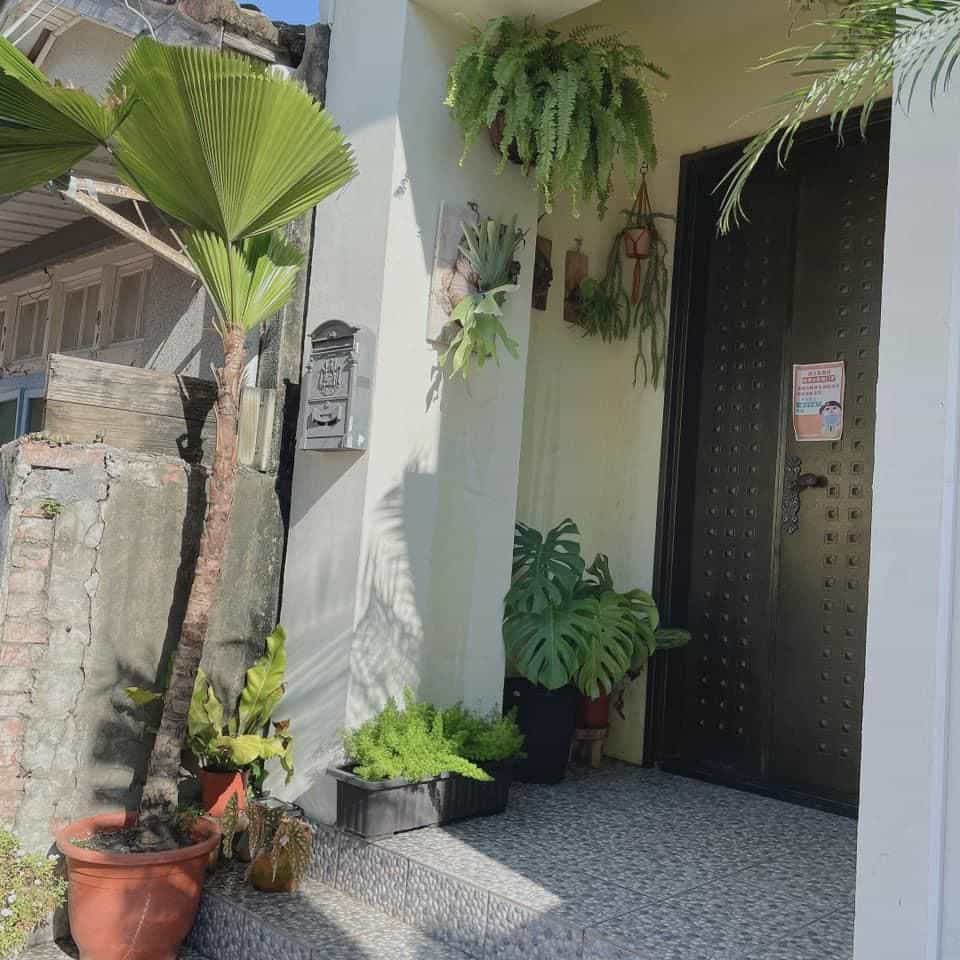Season B&B - Western House