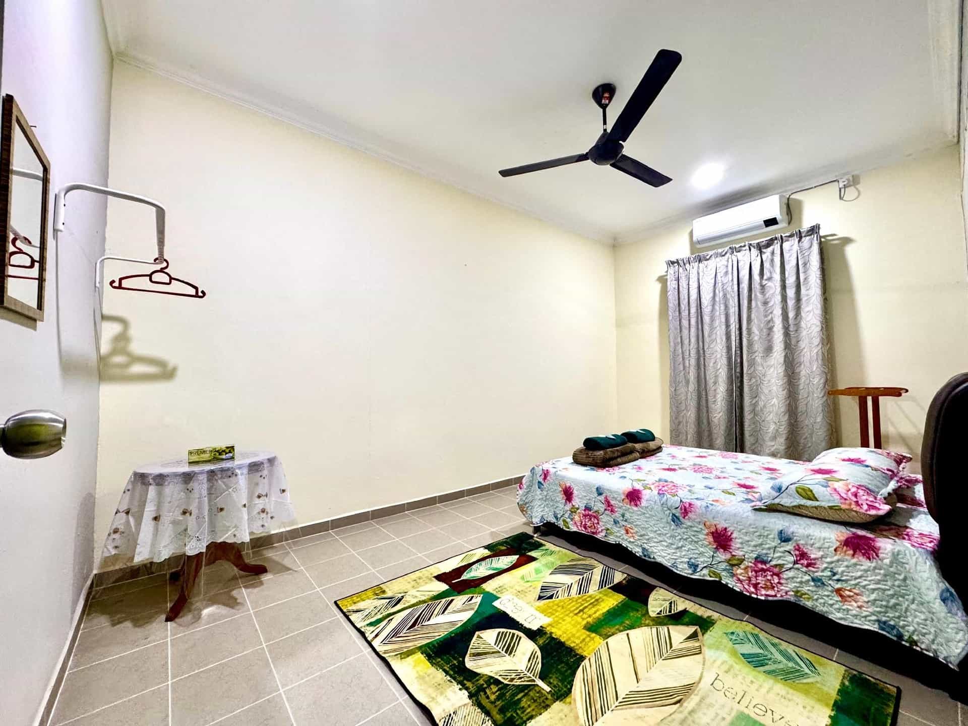 2 ห้องนอน 1 ห้องน้ำส่วนตัว ขนาด ตร.ม. – เซเบรัง ตากีร์/สนามบิน 2 ห้องนอน 1 ห้องน้ำส่วนตัว ขนาด ตร.ม. – เซเบรัง ตากีร์/สนามบิน