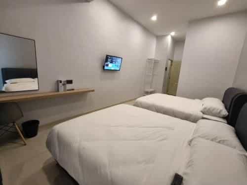 6 ห้องนอน 5 ห้องน้ำส่วนตัว ขนาด 1540 ตร.ม. – กลางเมืองมัวร์