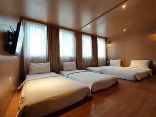 โรงแรมคอนเทนา