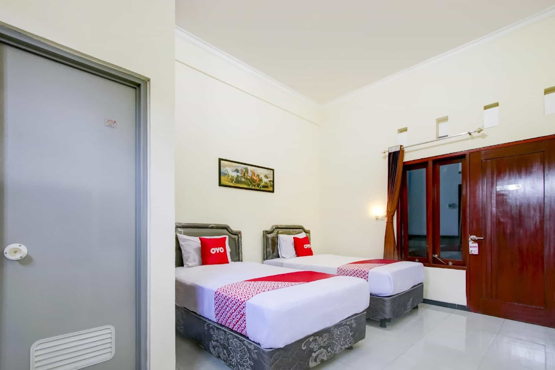 Super OYO Capital O 90151 Guest House 180