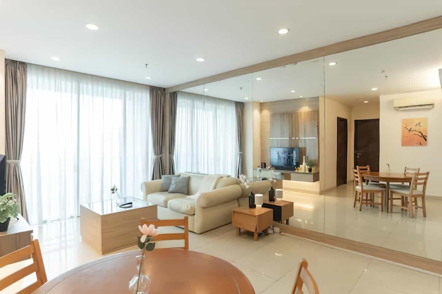 Central Royal Apartments by Emily in Jakarta