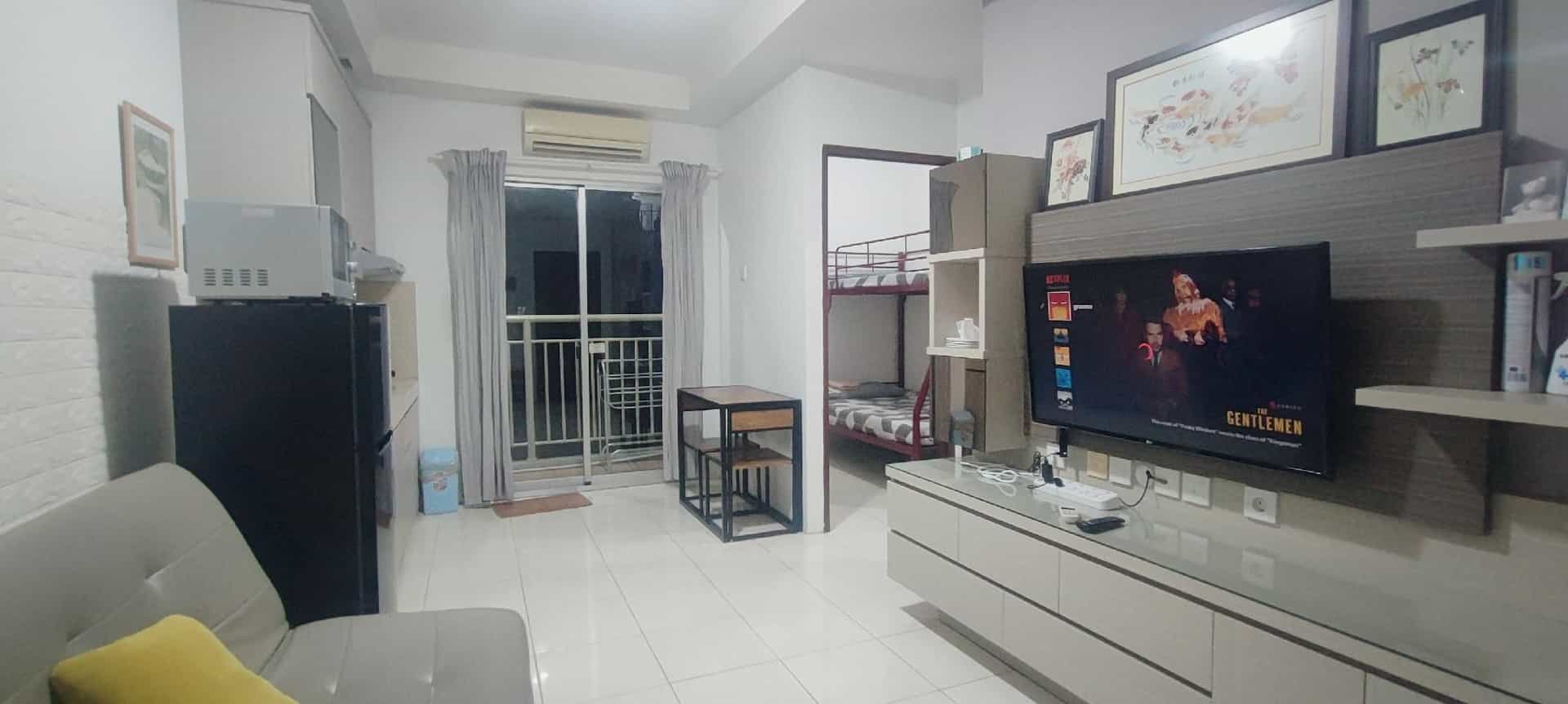 Spacious & Cozy 27FL - 2BR Apartment West Jakarta Spacious & Cozy 27FL - 2BR Apartment West Jakarta