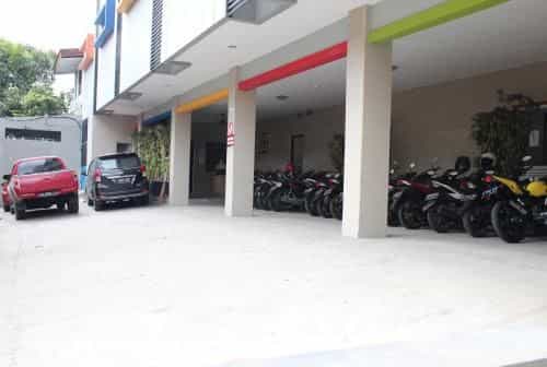 โรงแรมกูร์ฟาตี มังกาเบซาร์ โรงแรมกูร์ฟาตี มังกาเบซาร์