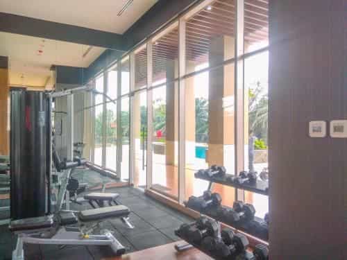 Comfy and Modern 2BR Transpark Cibubur By Travelio