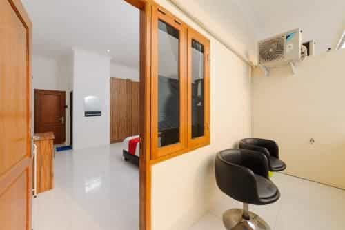 RedDoorz Syariah @ Sakura Hotel Duren Sawit