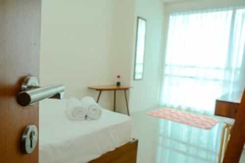 Woodland Park 1BR Residence Pool View By Travelio