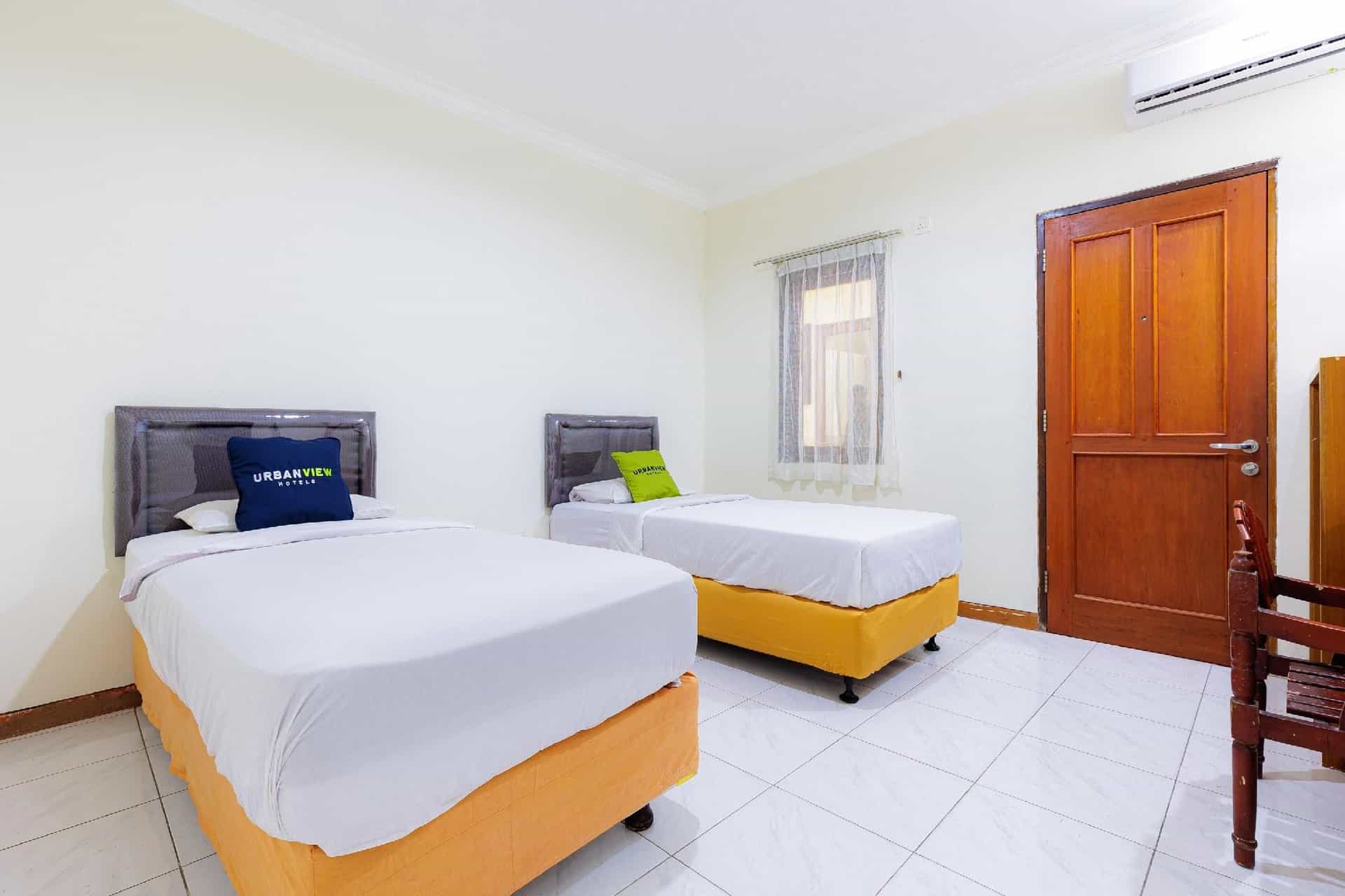 Urbanview Hotel Mitra near Grand Indonesia