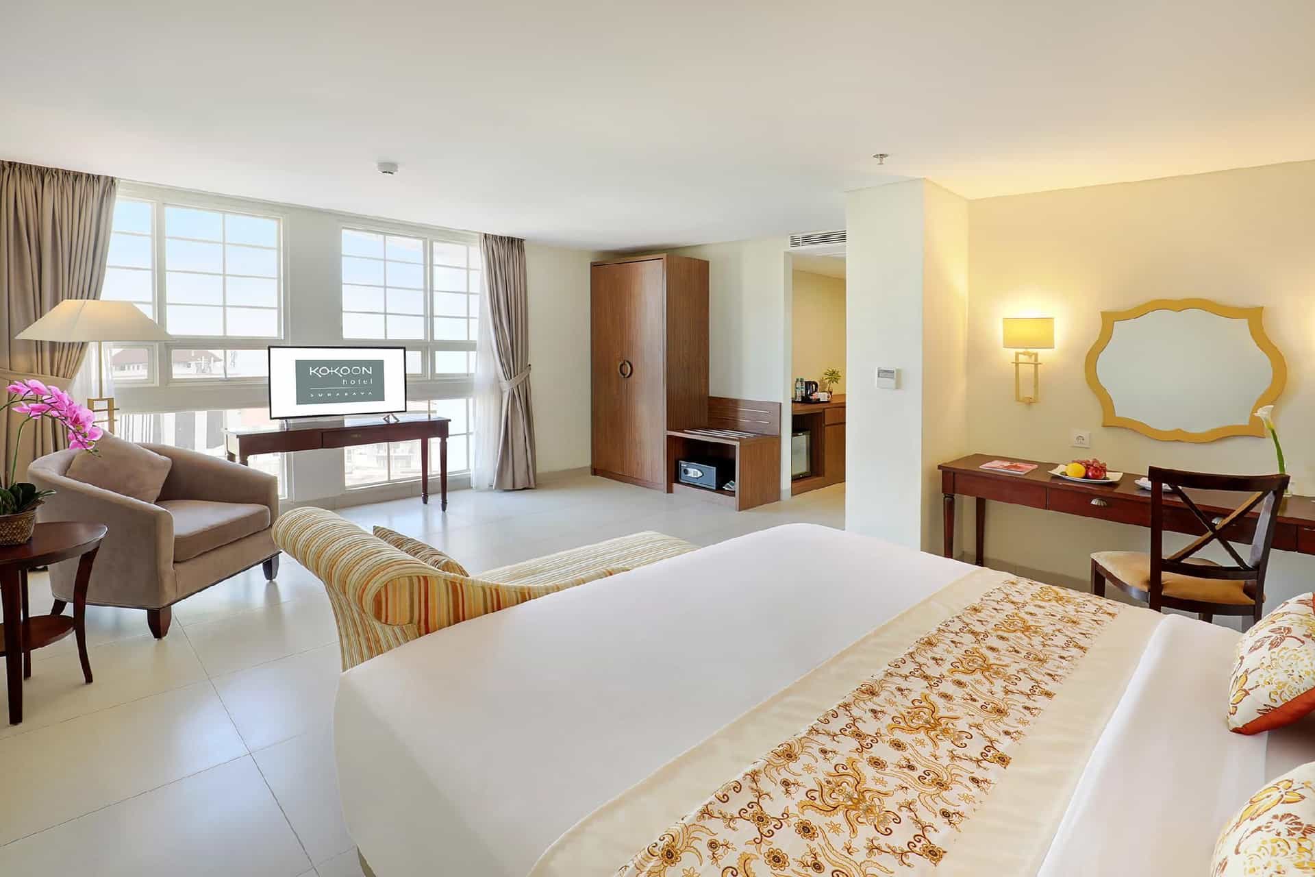 โรงแรมโกกูน สุราบายา