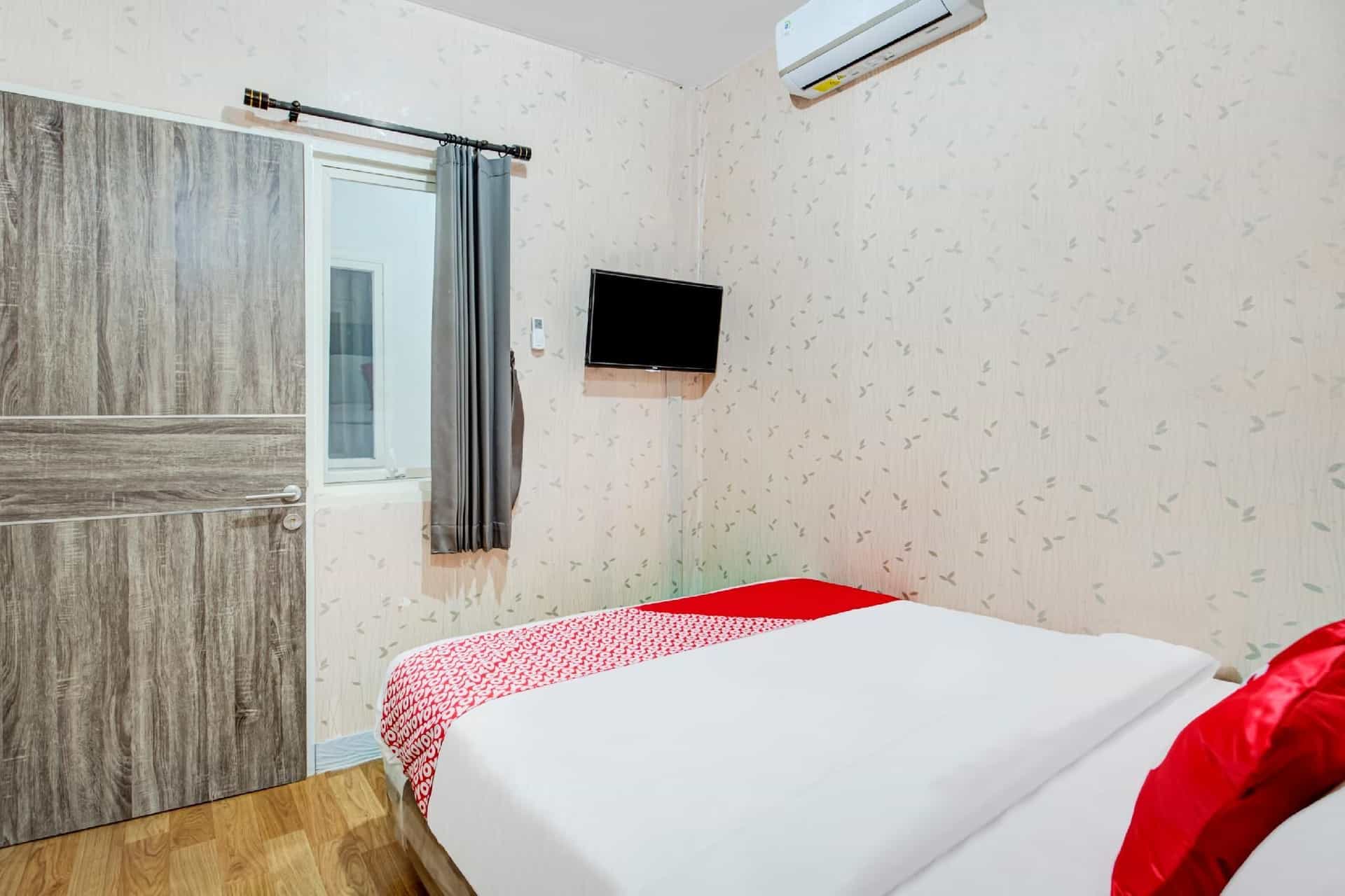 Super OYO Capital O 3198 Sukomanunggal Inn