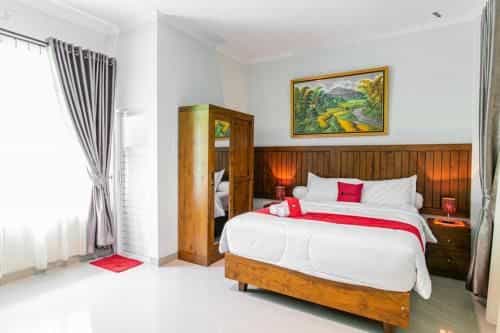เรดดอร์ซ ใกล้มหาวิทยาลัยมูฮัมมาดิยะฮ์ ยกยาการ์ต้า