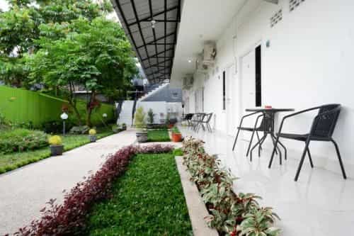RedDoorz near Mataram University RedDoorz near Mataram University