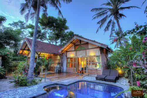 วิลลา ซามาลามา - กีลีแอร์
