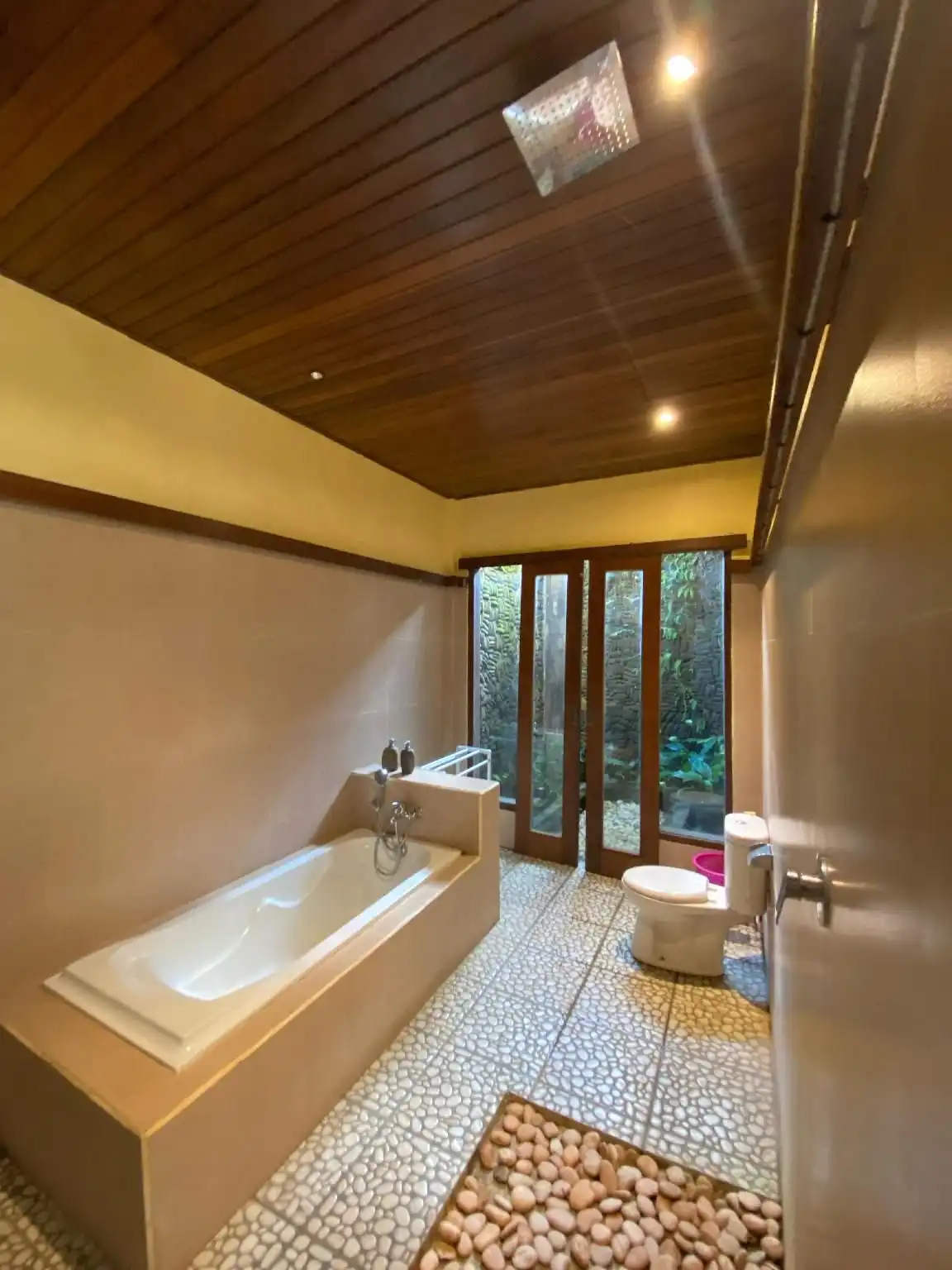 Hening Suite Ubud