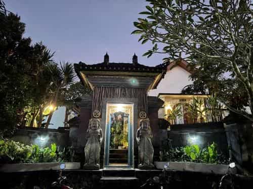 อูบุด สัวร์กา ไพรเวท พูล วิลล่า