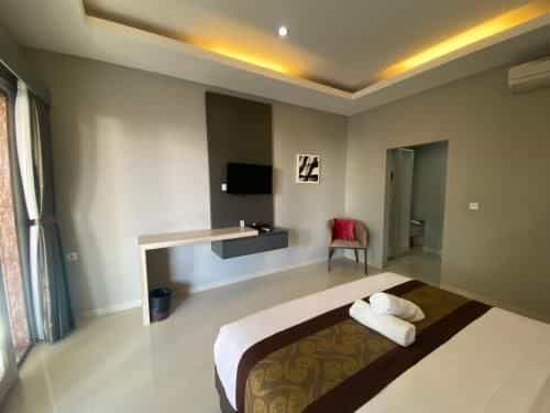 Rusty Seminyak