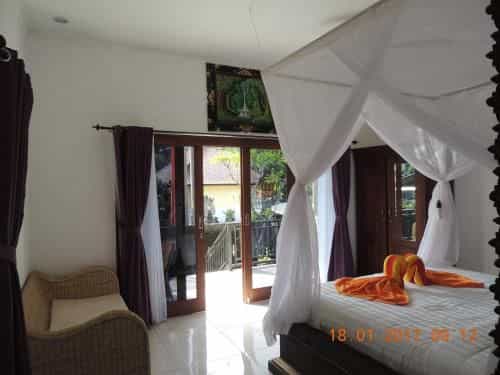 Amed Romance House