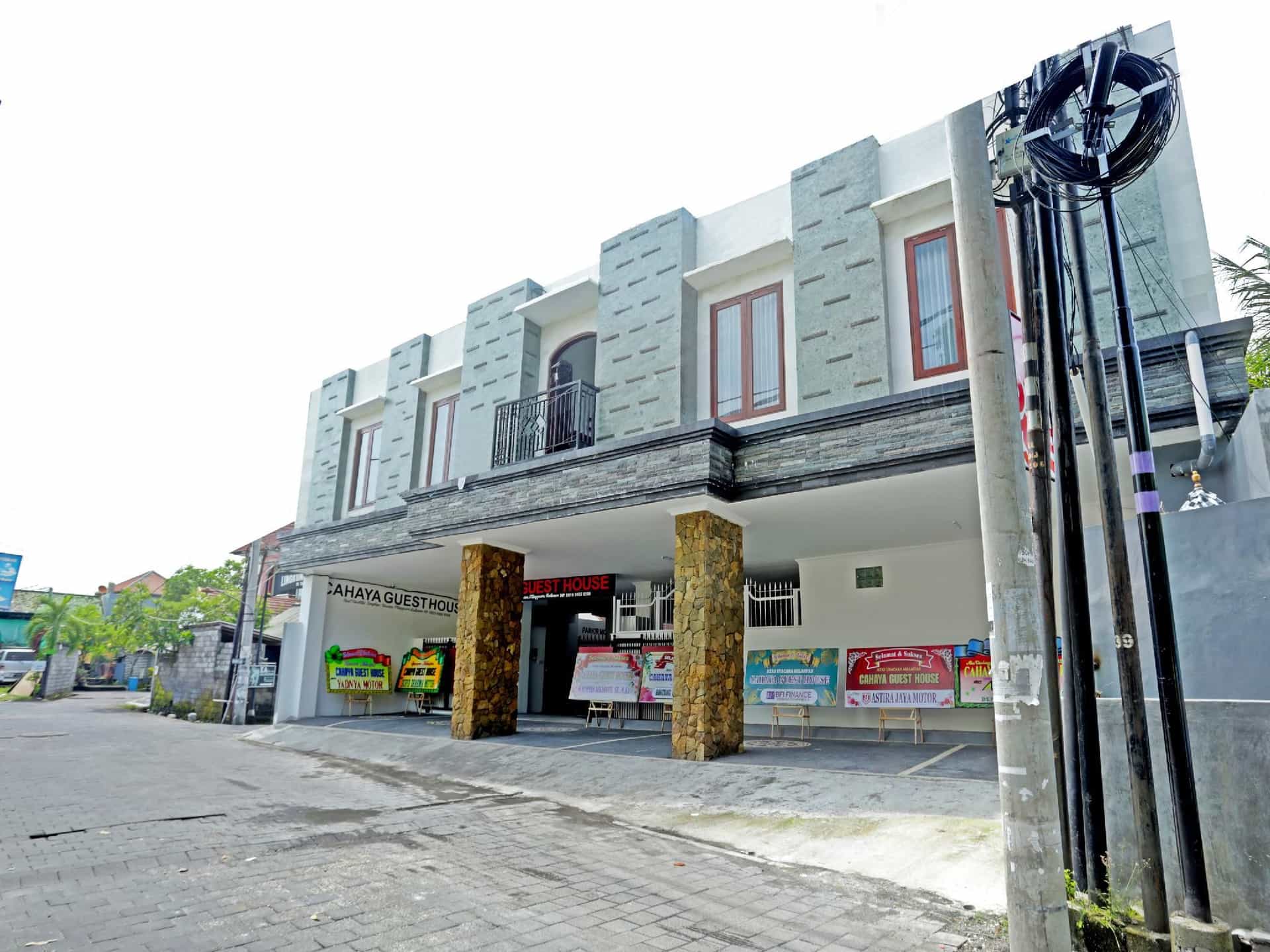 OYO 90859 Cahaya Guest House OYO 90859 Cahaya Guest House
