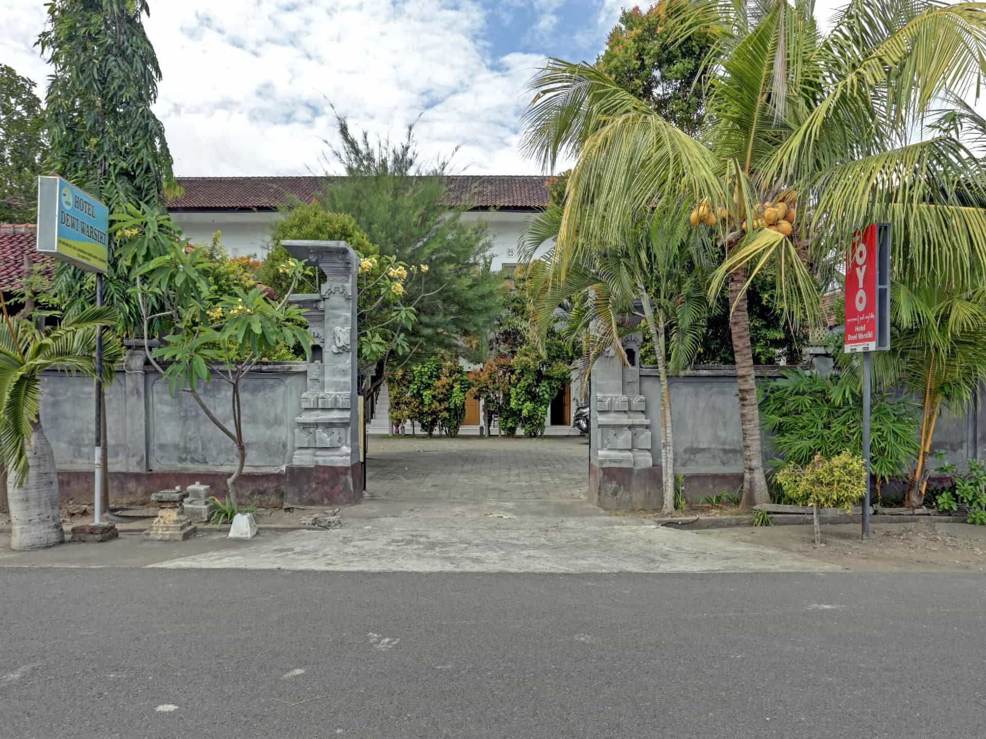 OYO 3096 Hotel Dewi Warsiki Near Gilimanuk Port