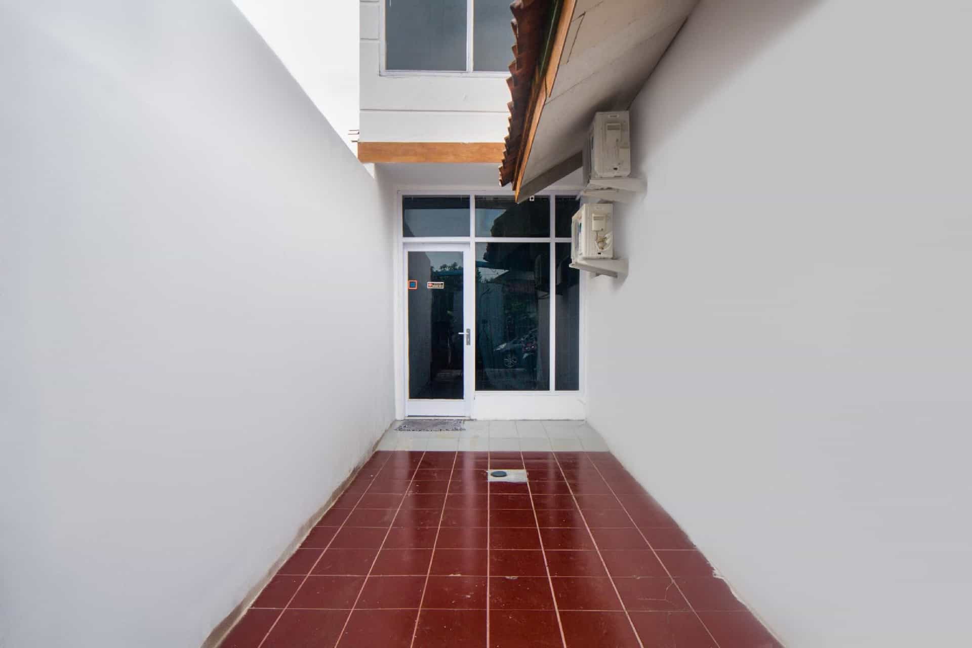 OYO Life 3055 Rumah Enin