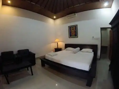Putu Guest House I