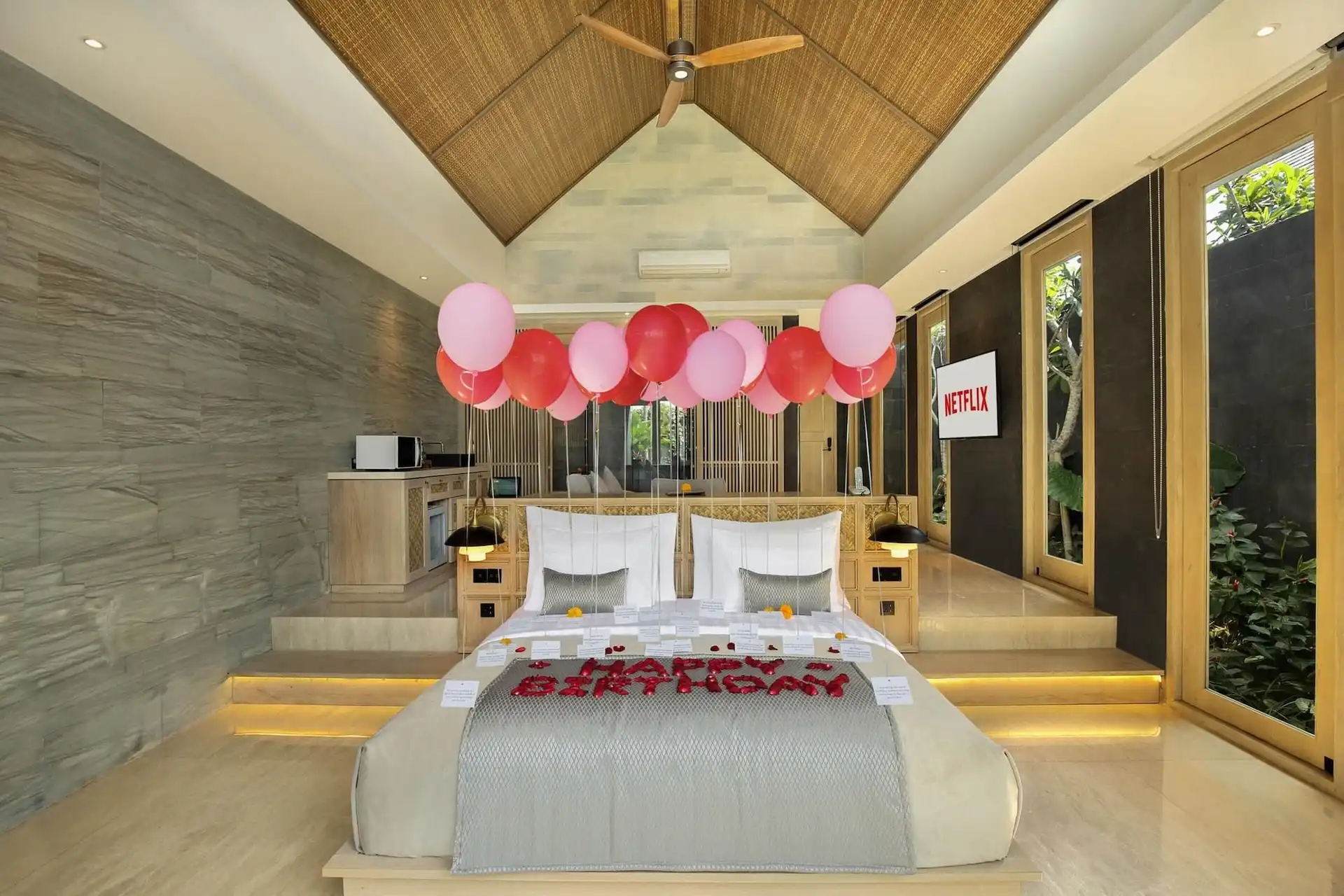 แอสเทรา ลักชัวรี รีสอร์ท แอนด์ สปา ชังกู บาย อิณิ วี ฮอสพิทาลิตี้