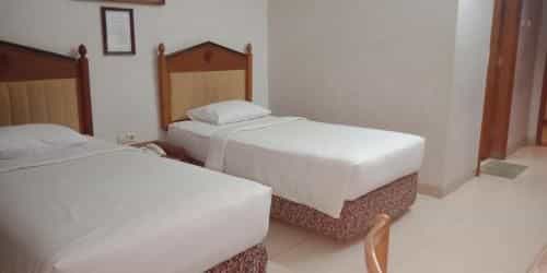 Hotel Yehezkiel Surapati Mitra RedDoorz